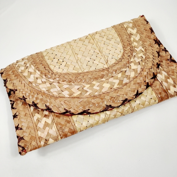 Hand Crafted Handbags - Vintage Straw woven ratan clutch bag